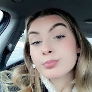 Meet your Posher, Lily